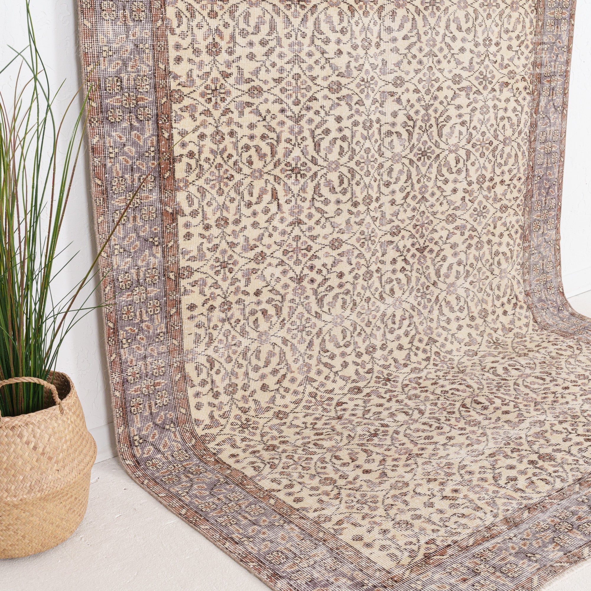 Delinaria - Vintage Turkish Area Rug