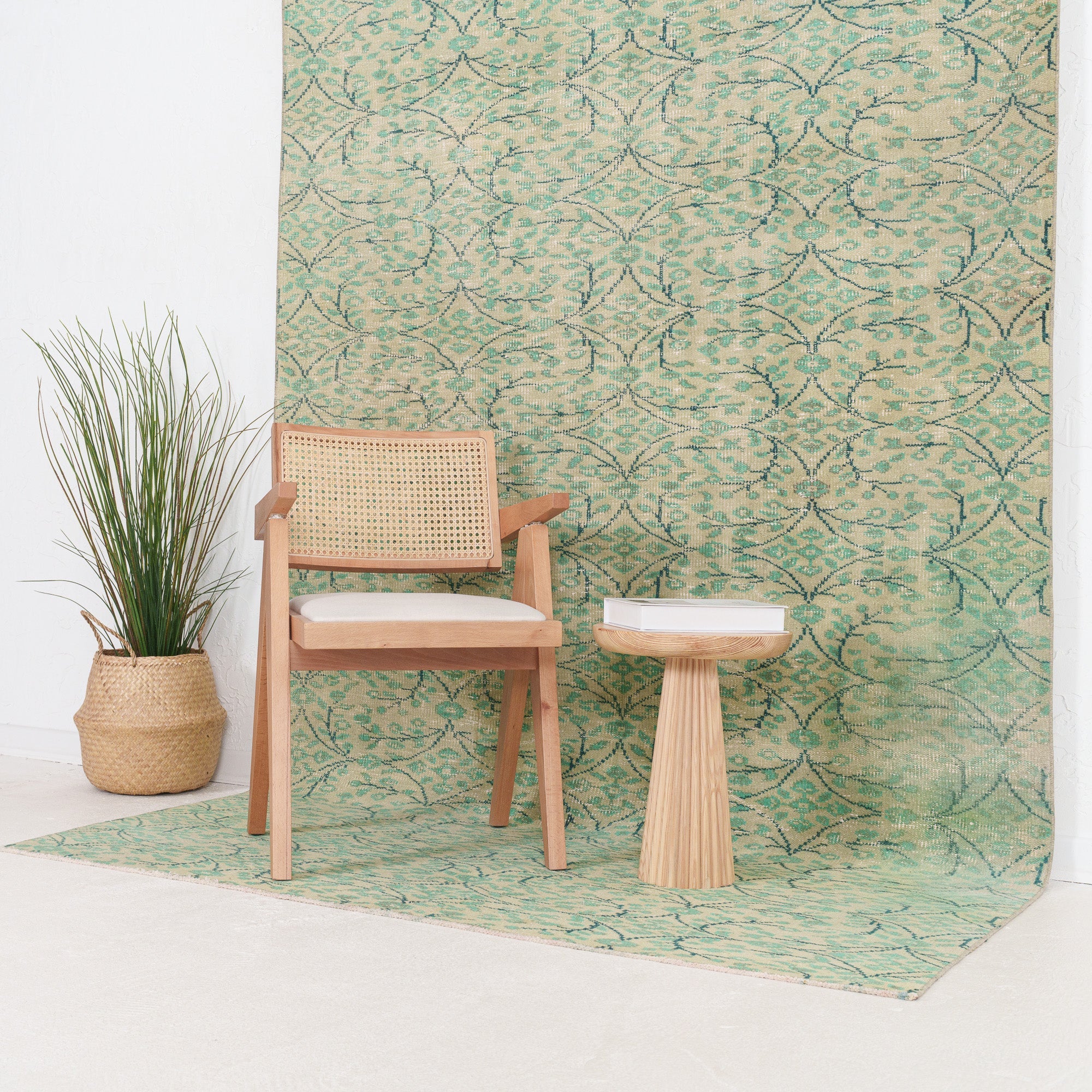 Delinis - Vintage Turkish Area Rug