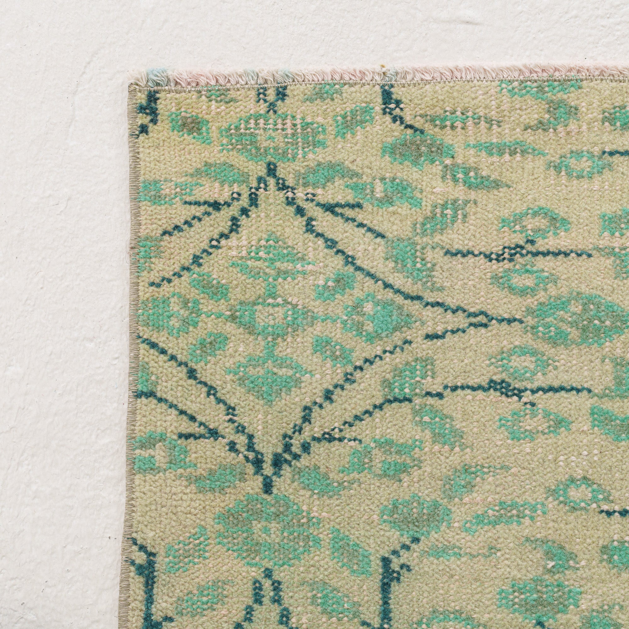 Delinis - Vintage Turkish Area Rug