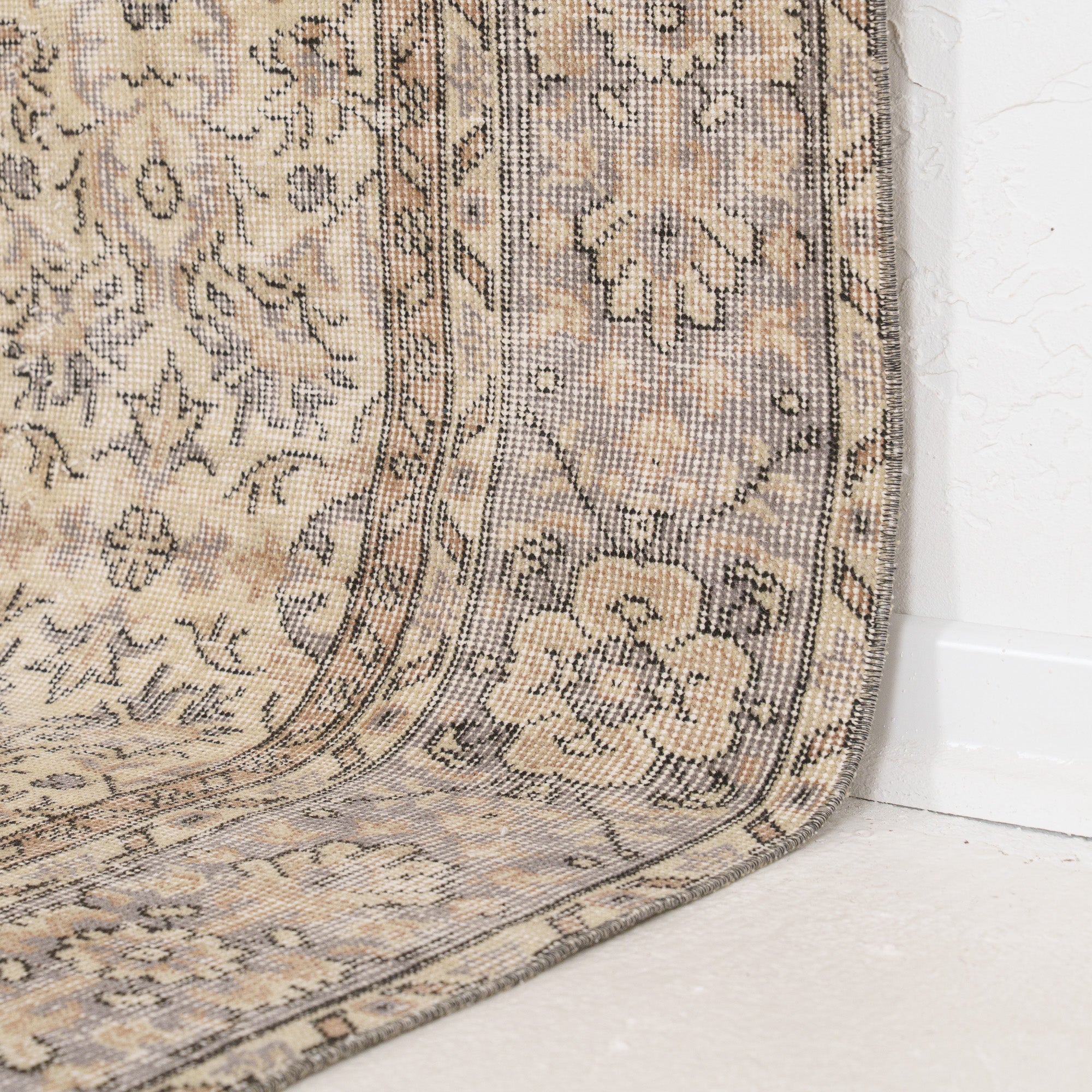 Delinia - Vintage Turkish Area Rug