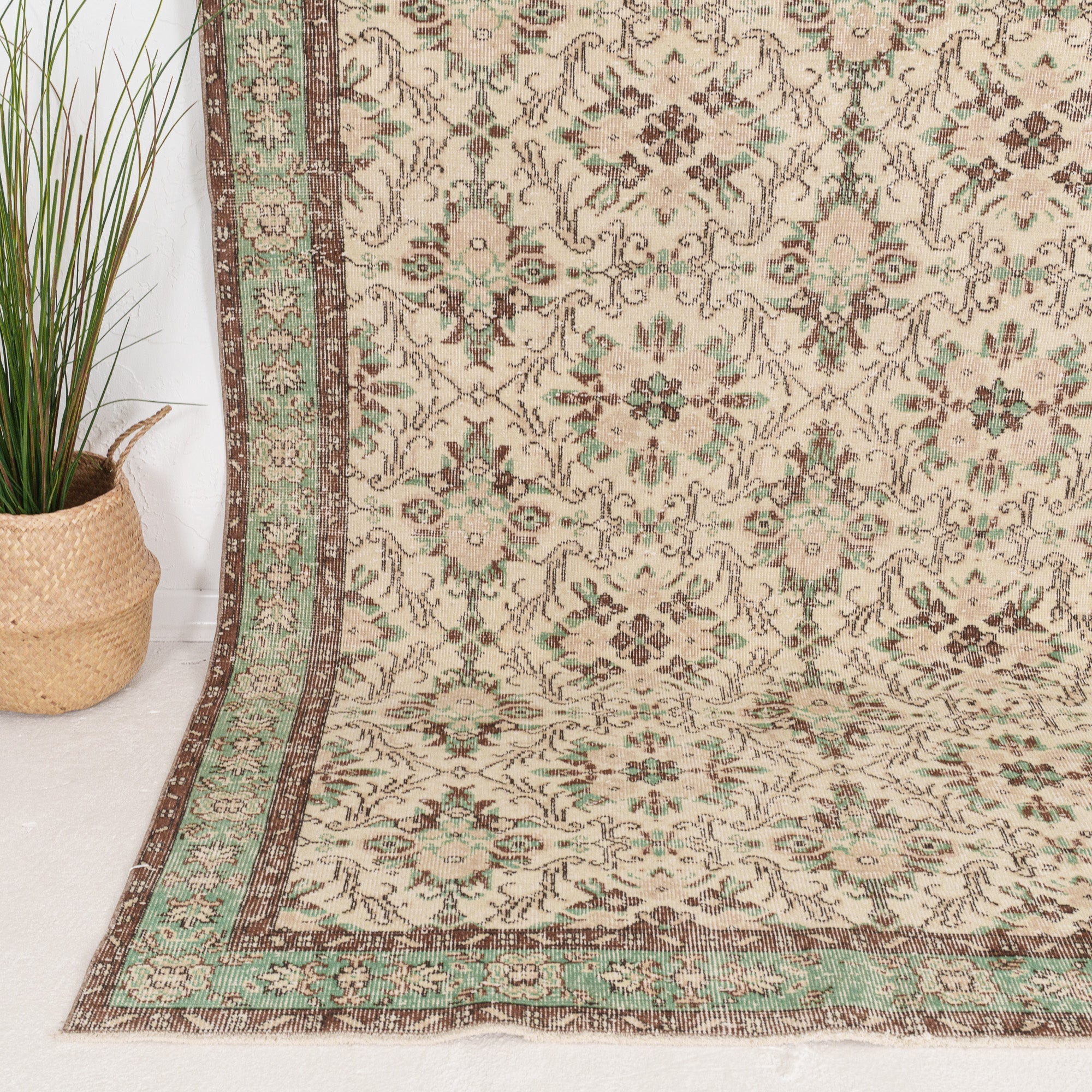 Brinelella - Vintage Turkish Area Rug