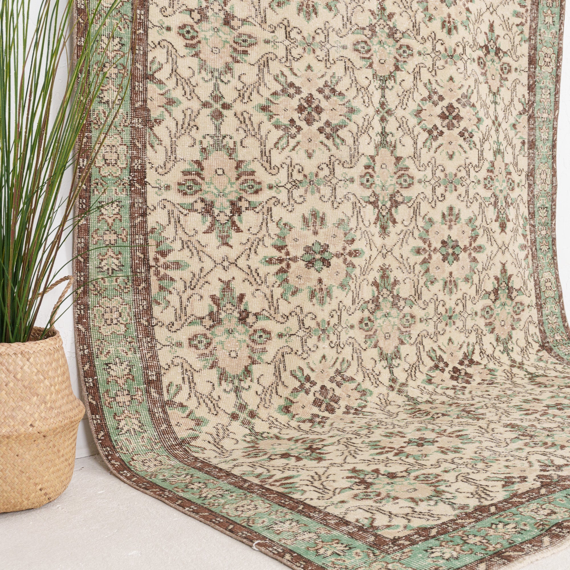 Brinelella - Vintage Turkish Area Rug