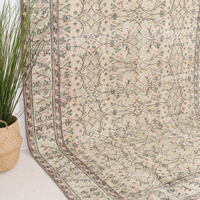 Amdiraria - Vintage Turkish Area Rug