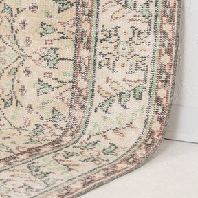 Amdiraria - Vintage Turkish Area Rug