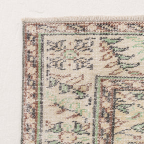 Amdiraria - Vintage Turkish Area Rug