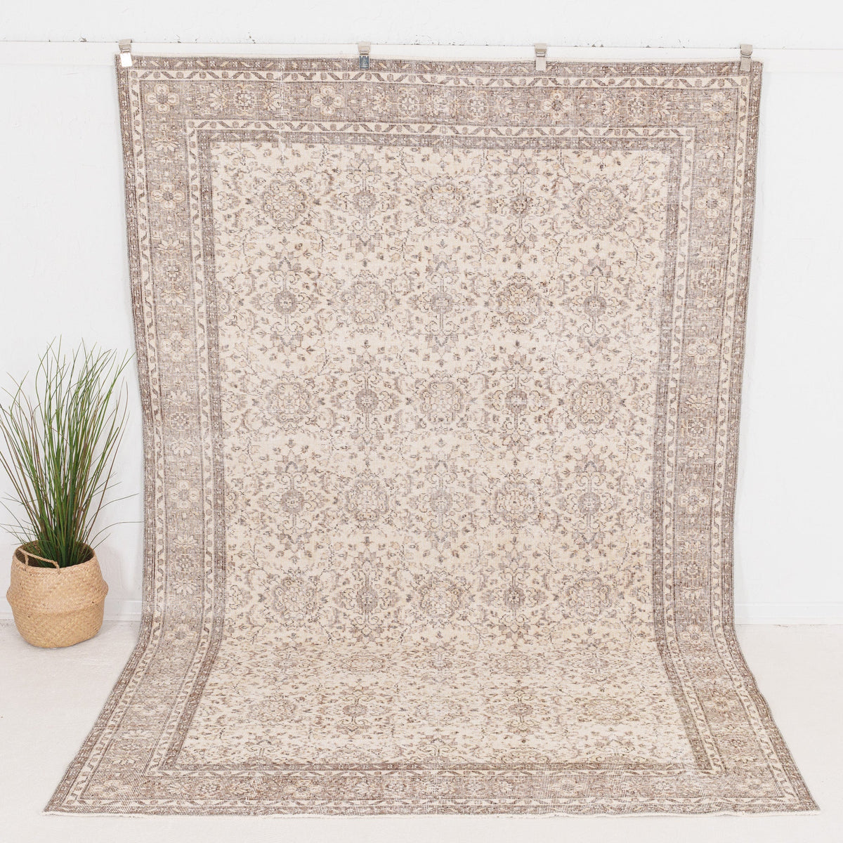 Amdiris - Vintage Turkish Area Rug