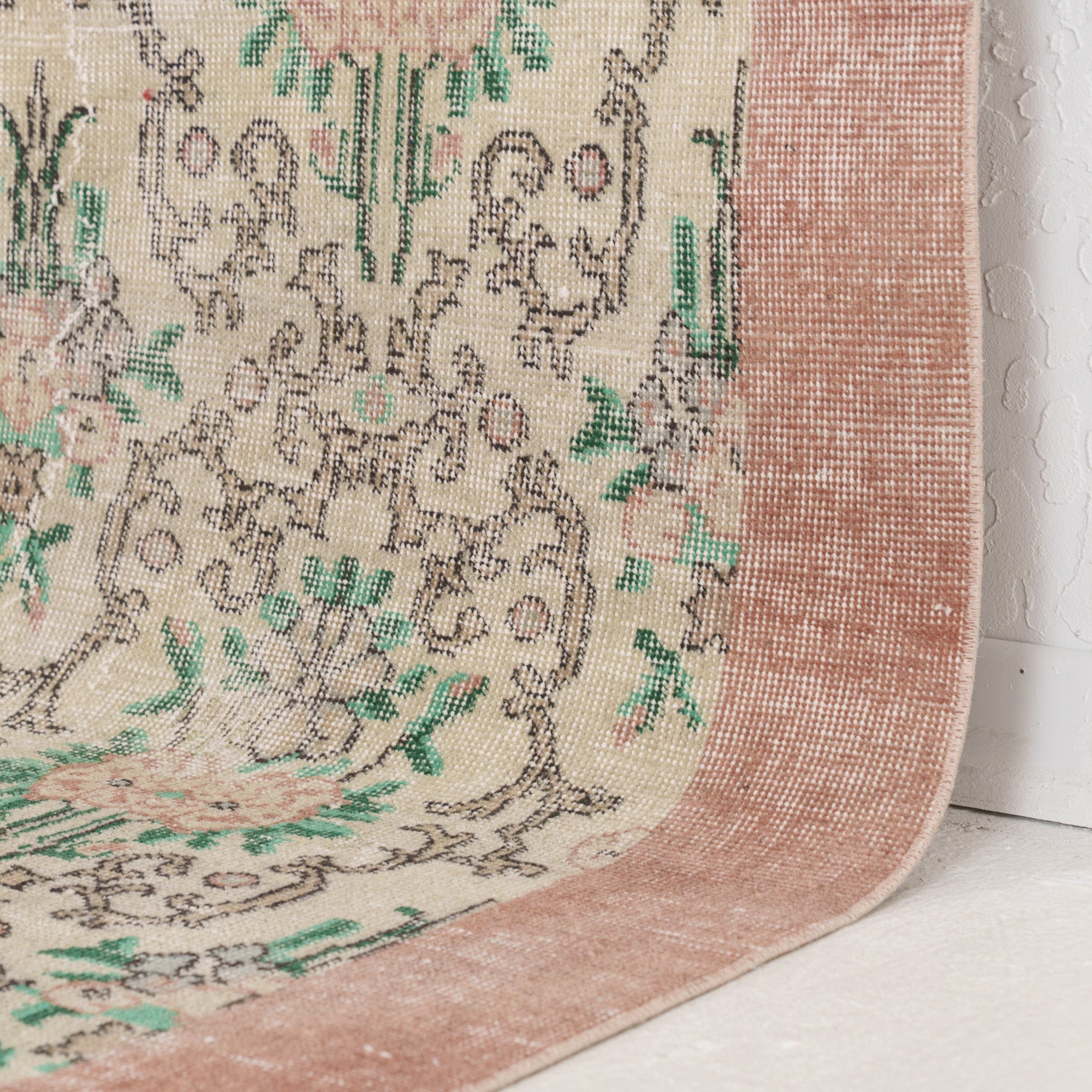 Amdirella - Vintage Turkish Area Rug