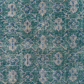 Zaeriness - Vintage Turkish Area Rug