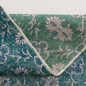 Zaeriness - Vintage Turkish Area Rug