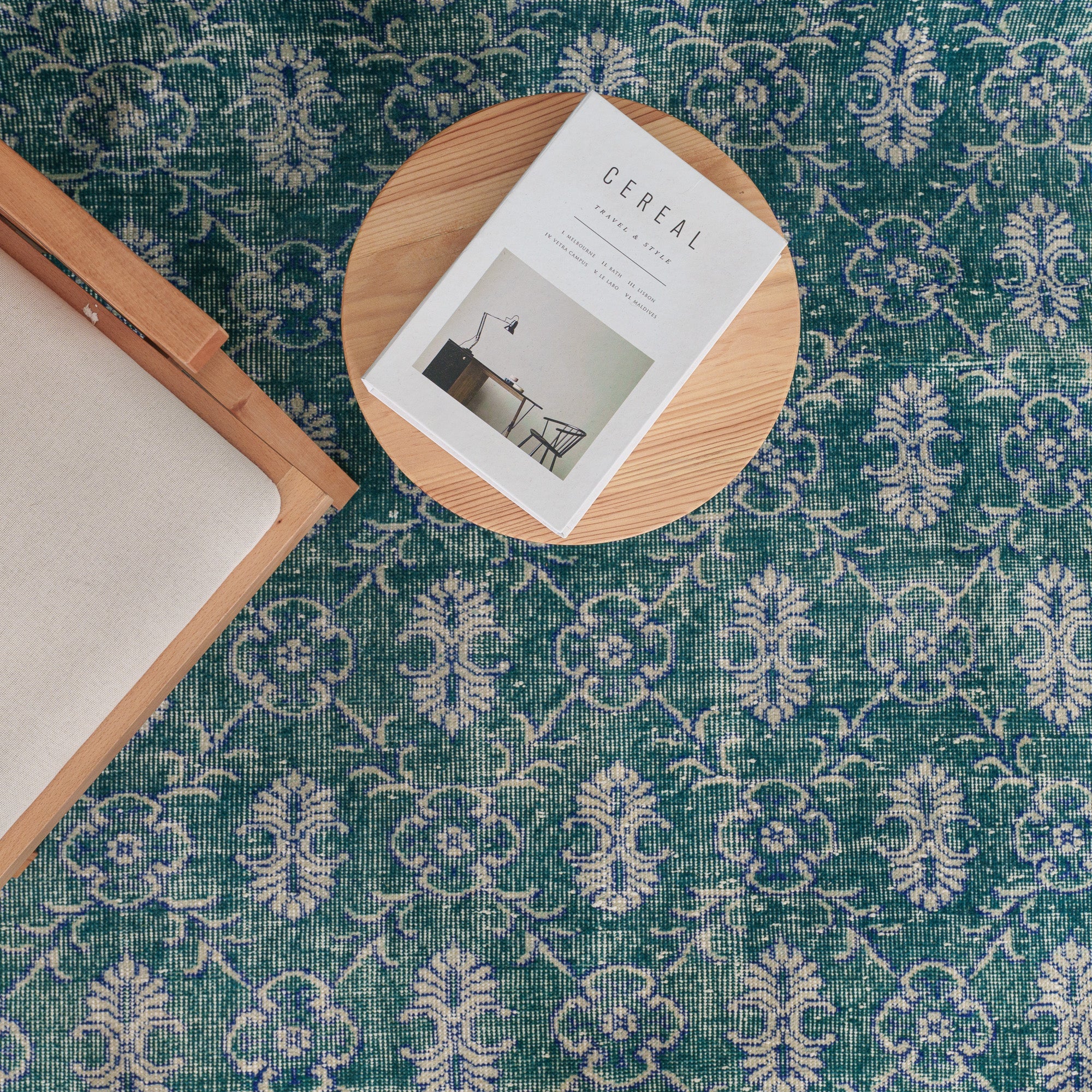 Zaeriness - Vintage Turkish Area Rug