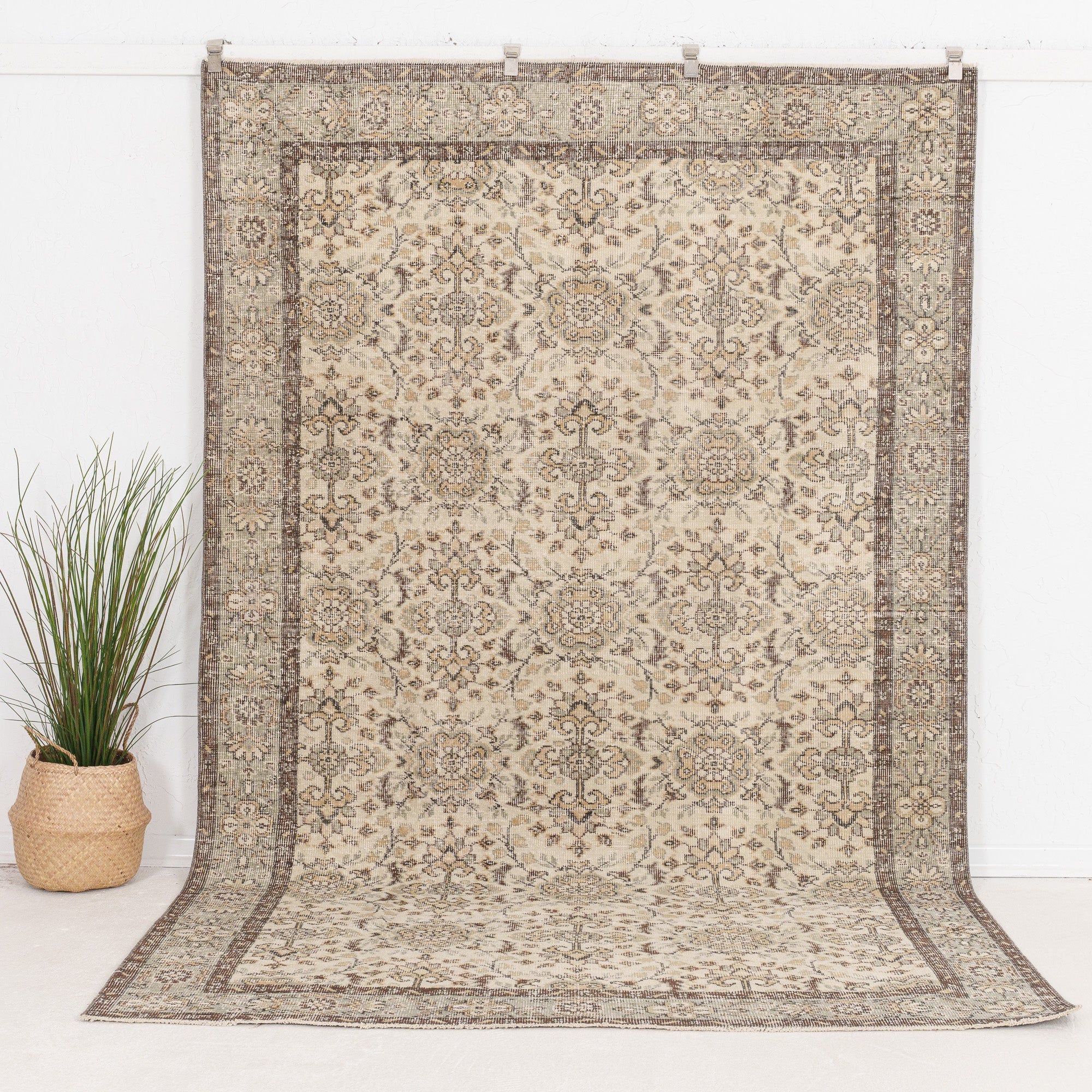 Zaerinara - Vintage Turkish Area Rug