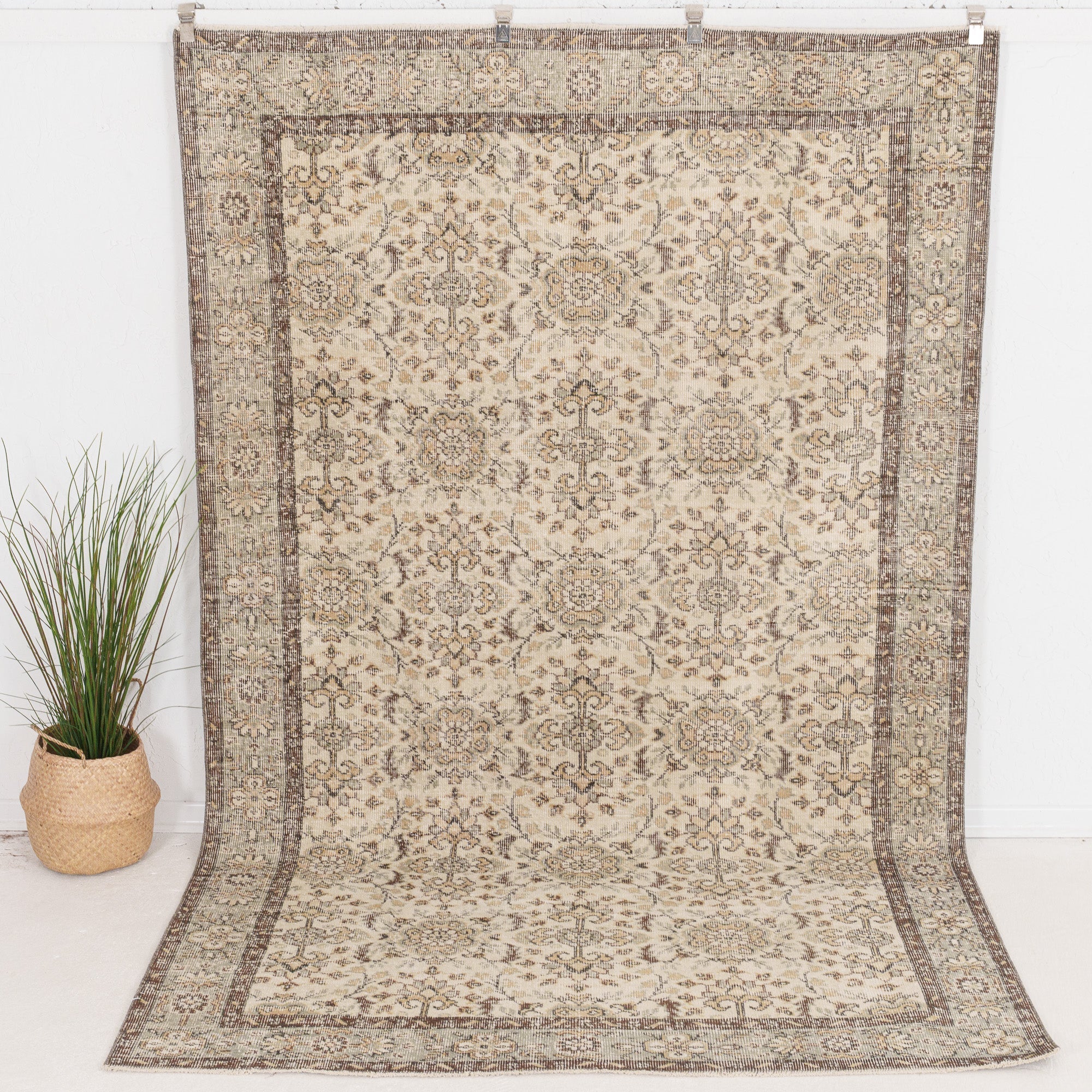 Zaerinara - Vintage Turkish Area Rug