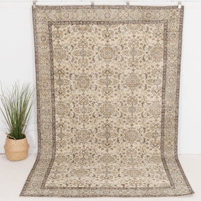 Zaerinara - Vintage Turkish Area Rug