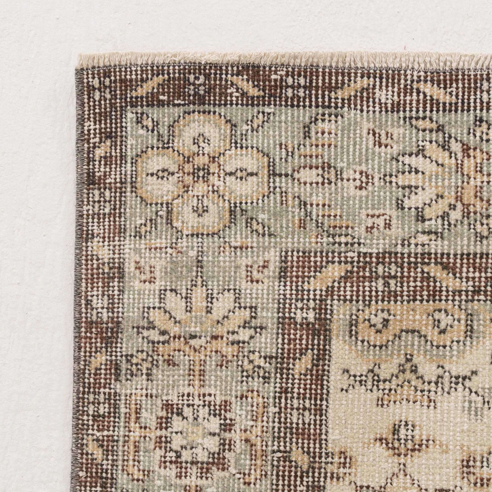 Zaerinara - Vintage Turkish Area Rug