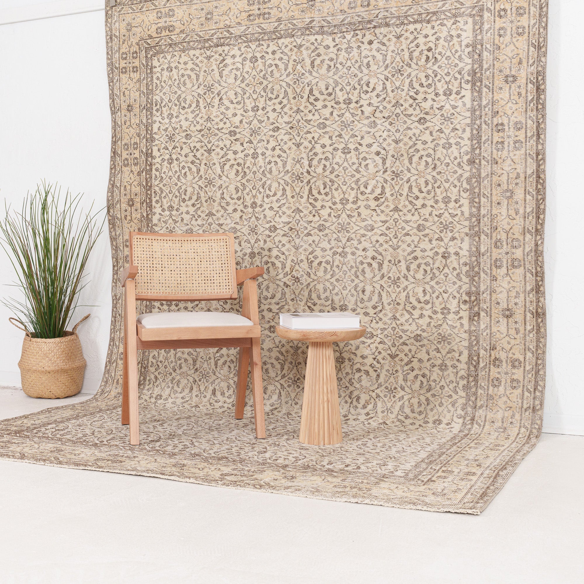 Zaerinena - Vintage Turkish Area Rug