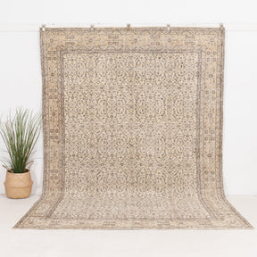 Zaerinena - Vintage Turkish Area Rug