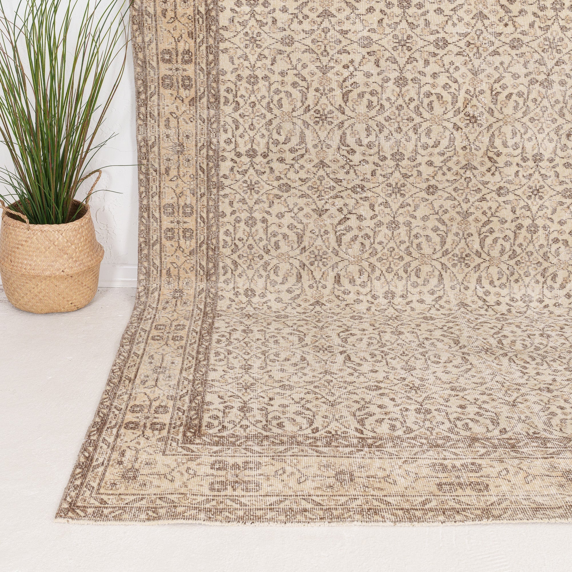 Zaerinena - Vintage Turkish Area Rug