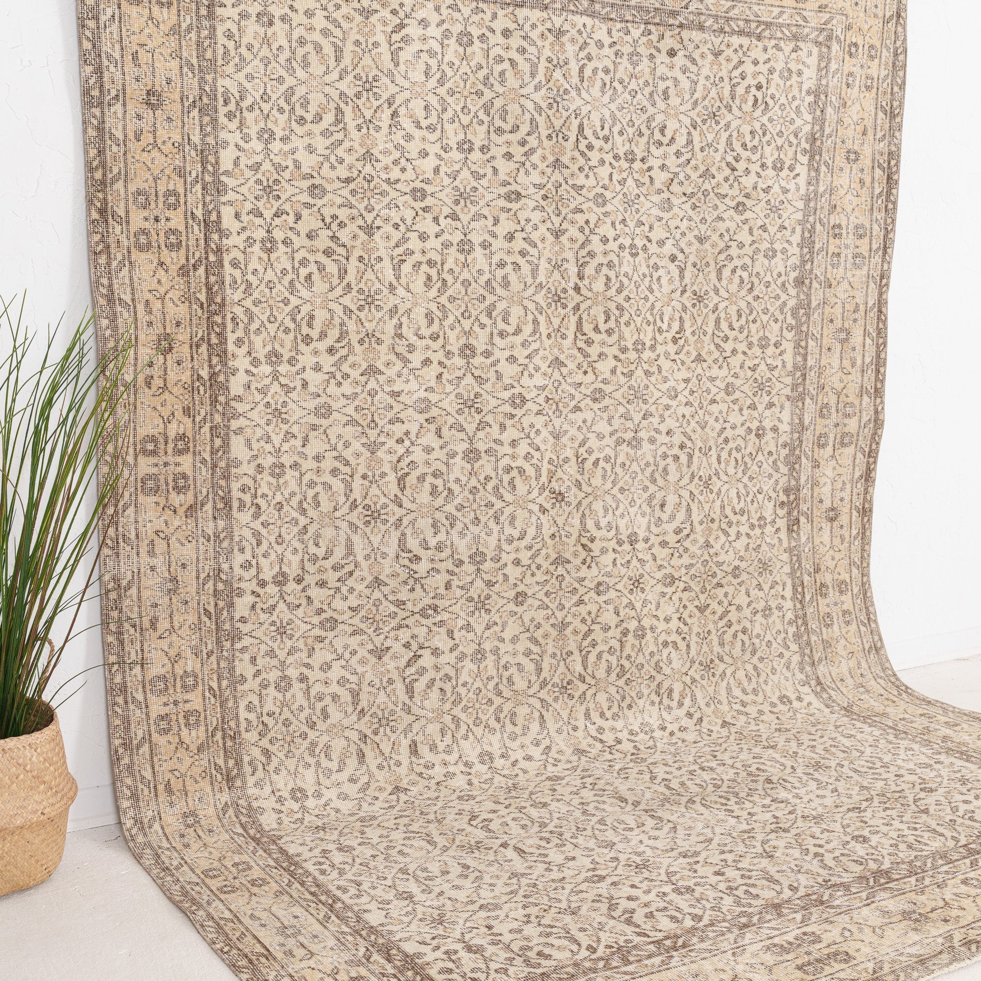 Zaerinena - Vintage Turkish Area Rug