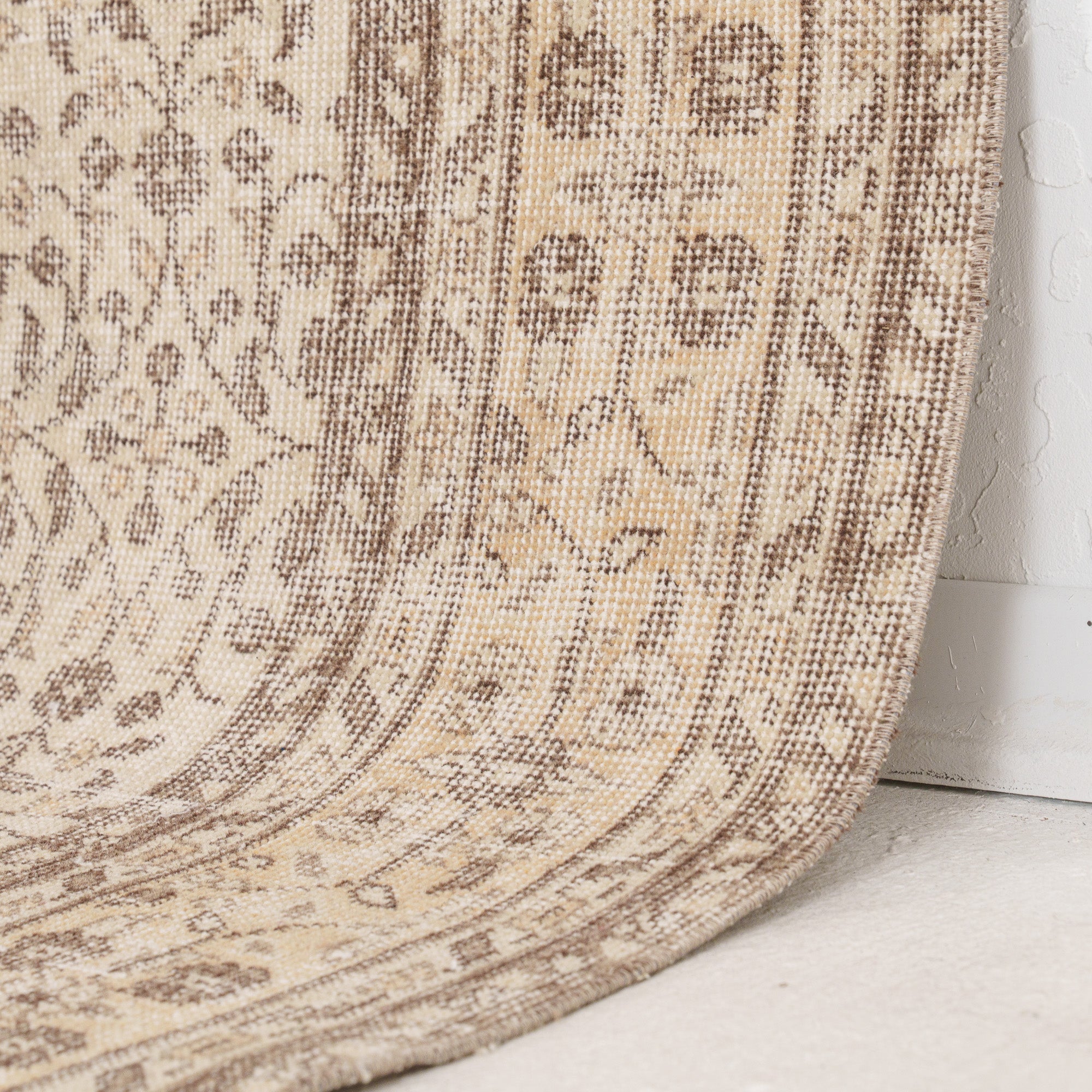 Zaerinena - Vintage Turkish Area Rug