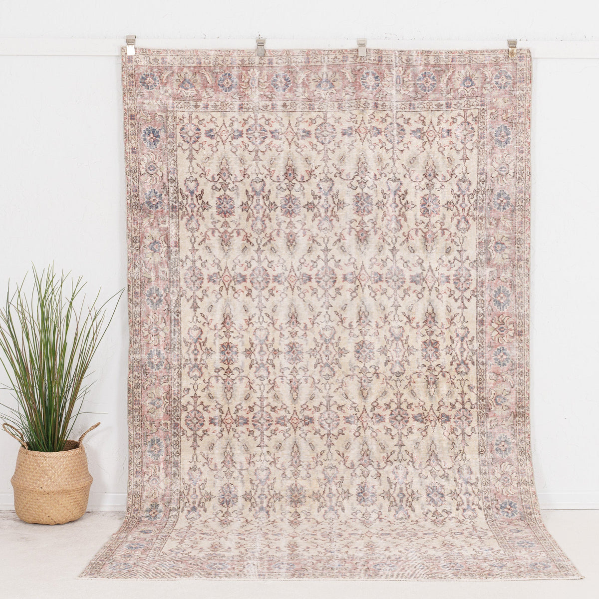 Yaelisia - Vintage Turkish Area Rug