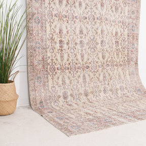 Yaelisia - Vintage Turkish Area Rug