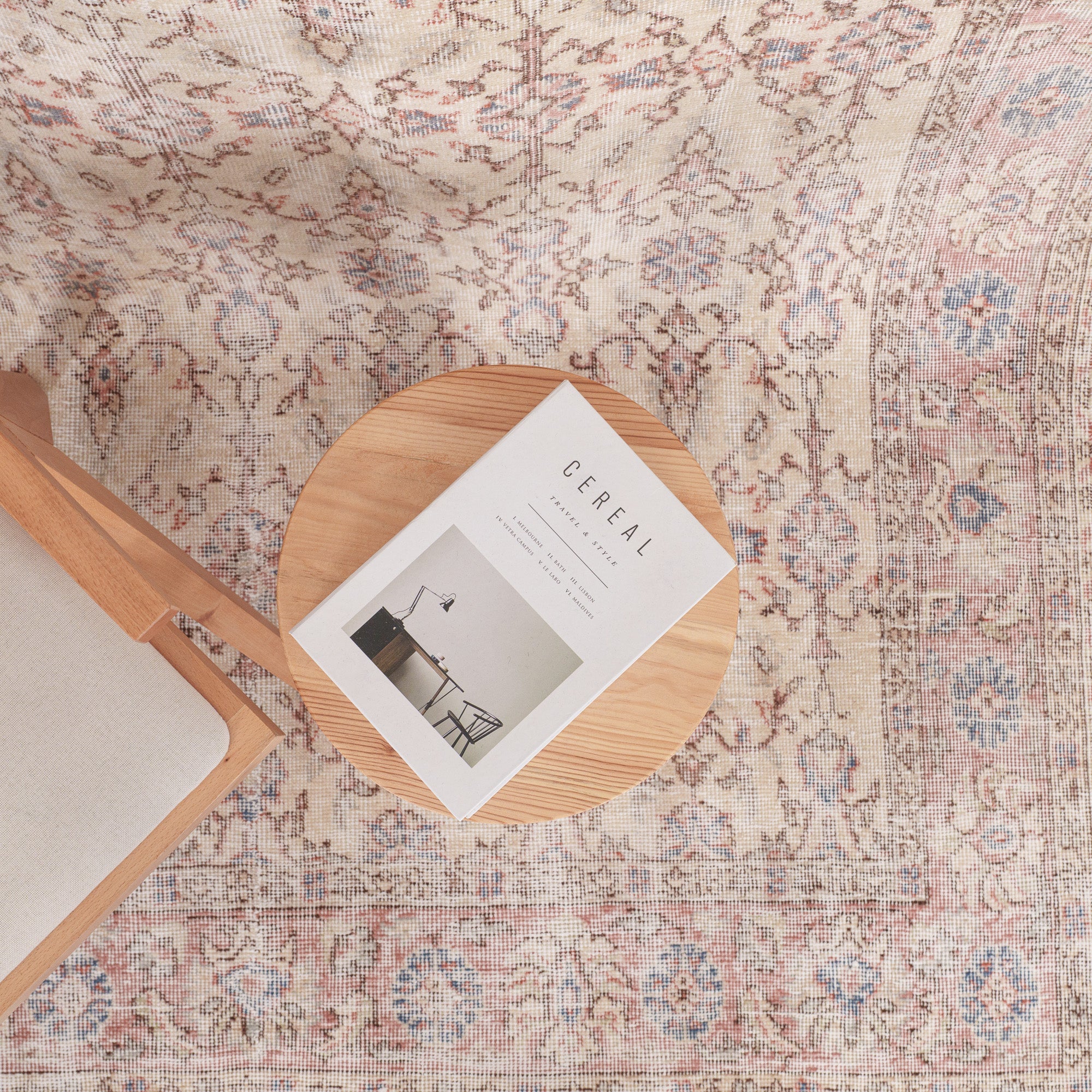 Yaelisia - Vintage Turkish Area Rug