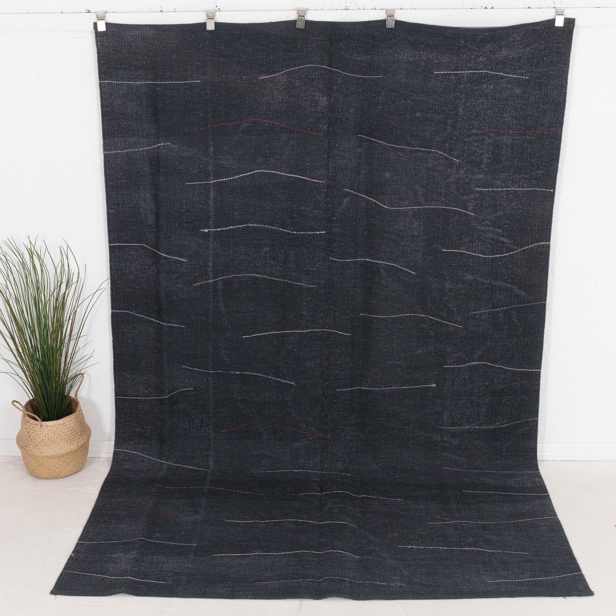 Qaelinine - Vintage Turkish Area Rug