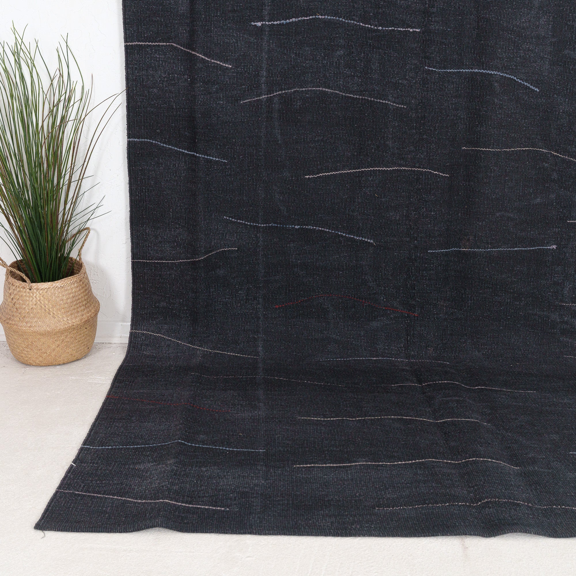 Qaelinine - Vintage Turkish Area Rug