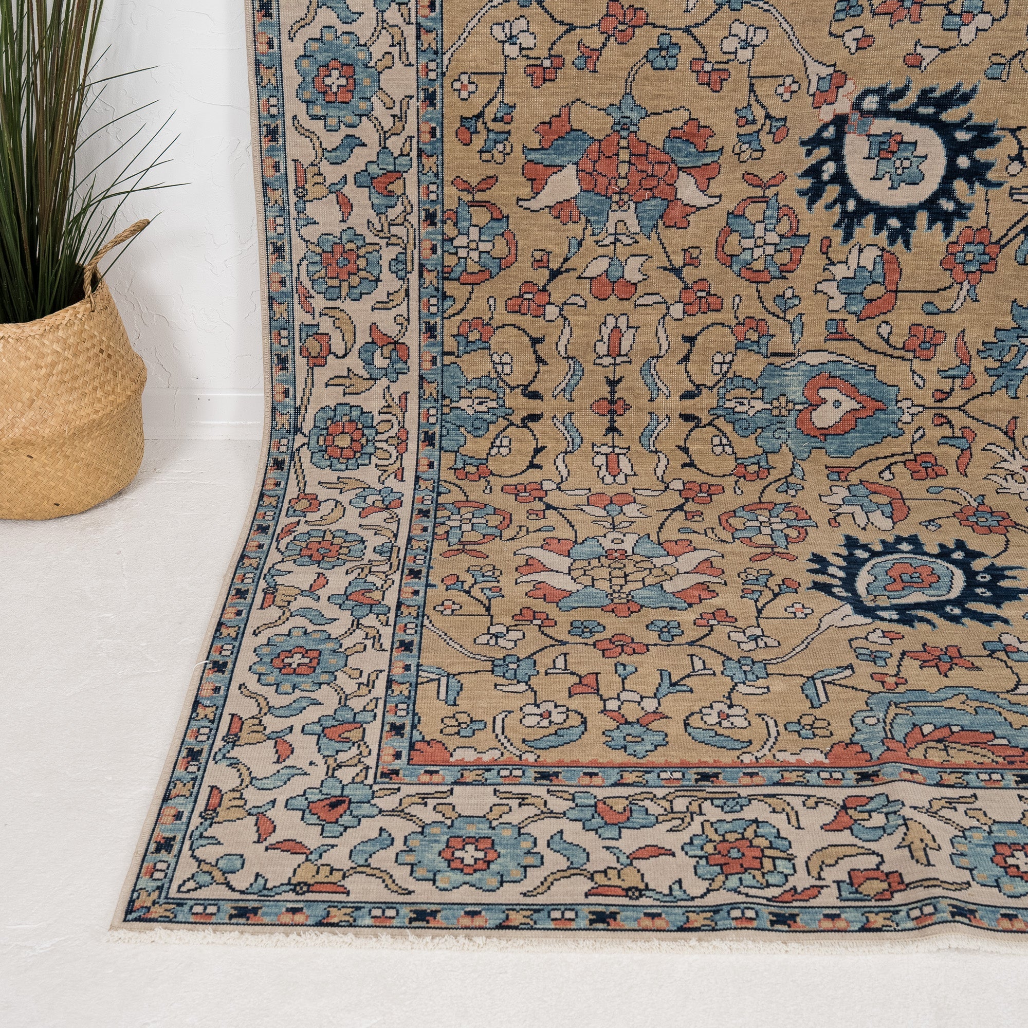 Feyralyn - Vintage Turkish Area Rug