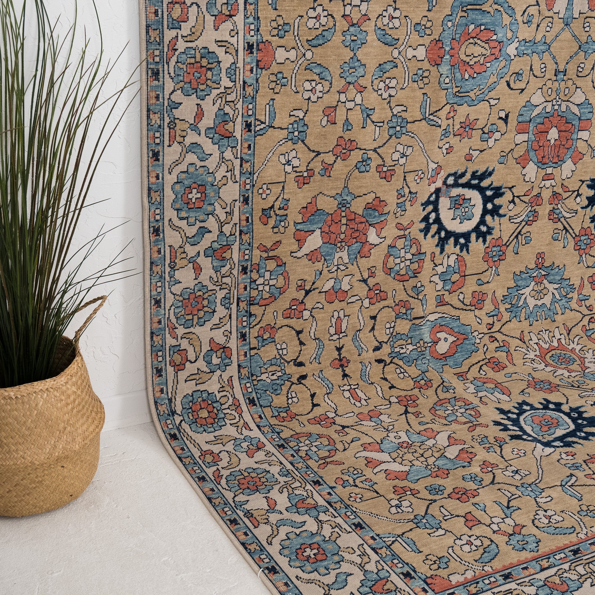 Feyralyn - Vintage Turkish Area Rug