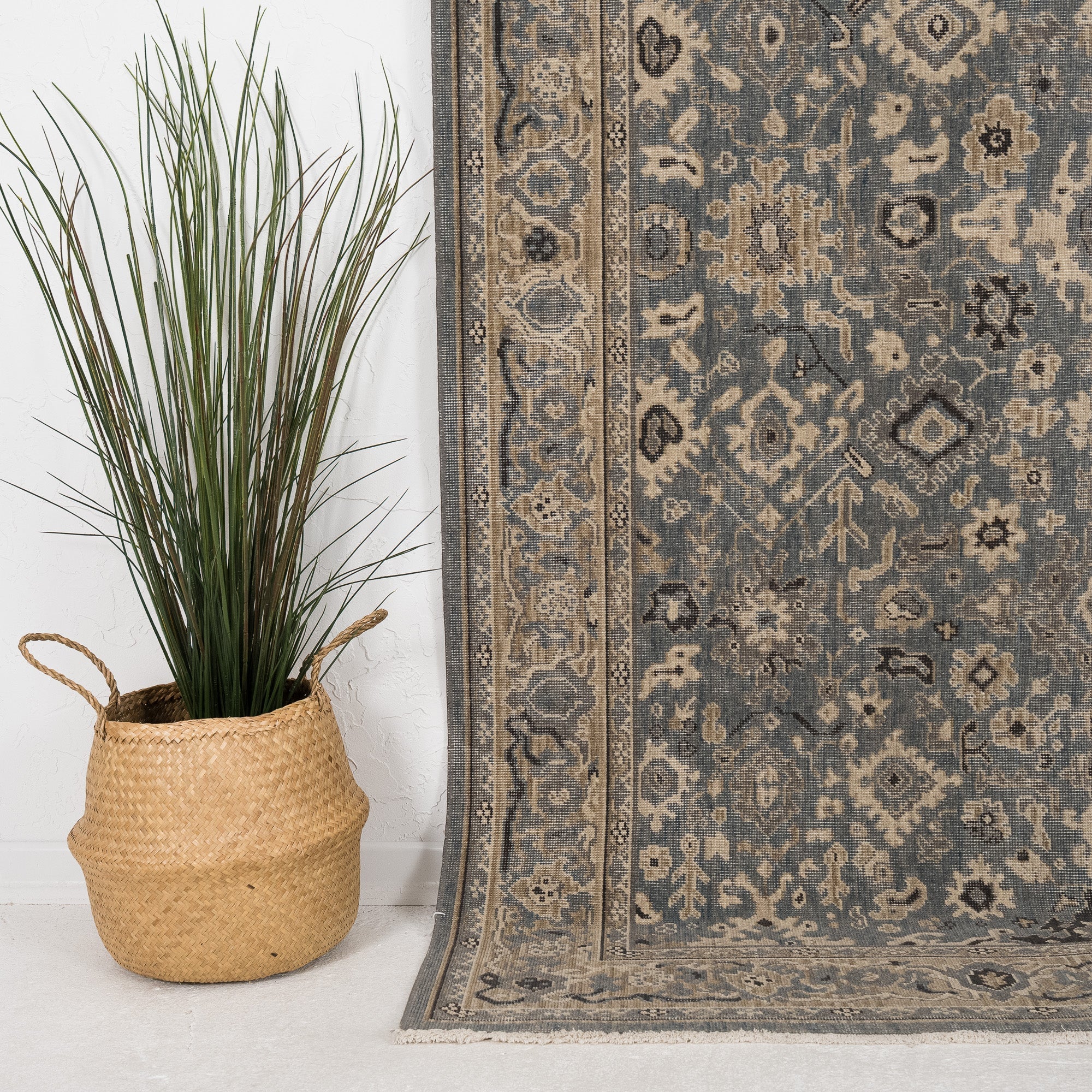 Thalyrise - Vintage Turkish Area Rug