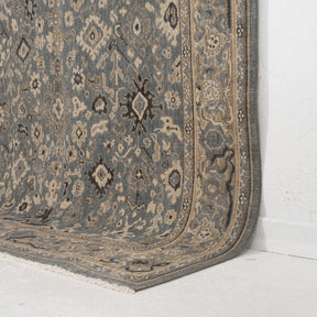 Thalyrise - Vintage Turkish Area Rug