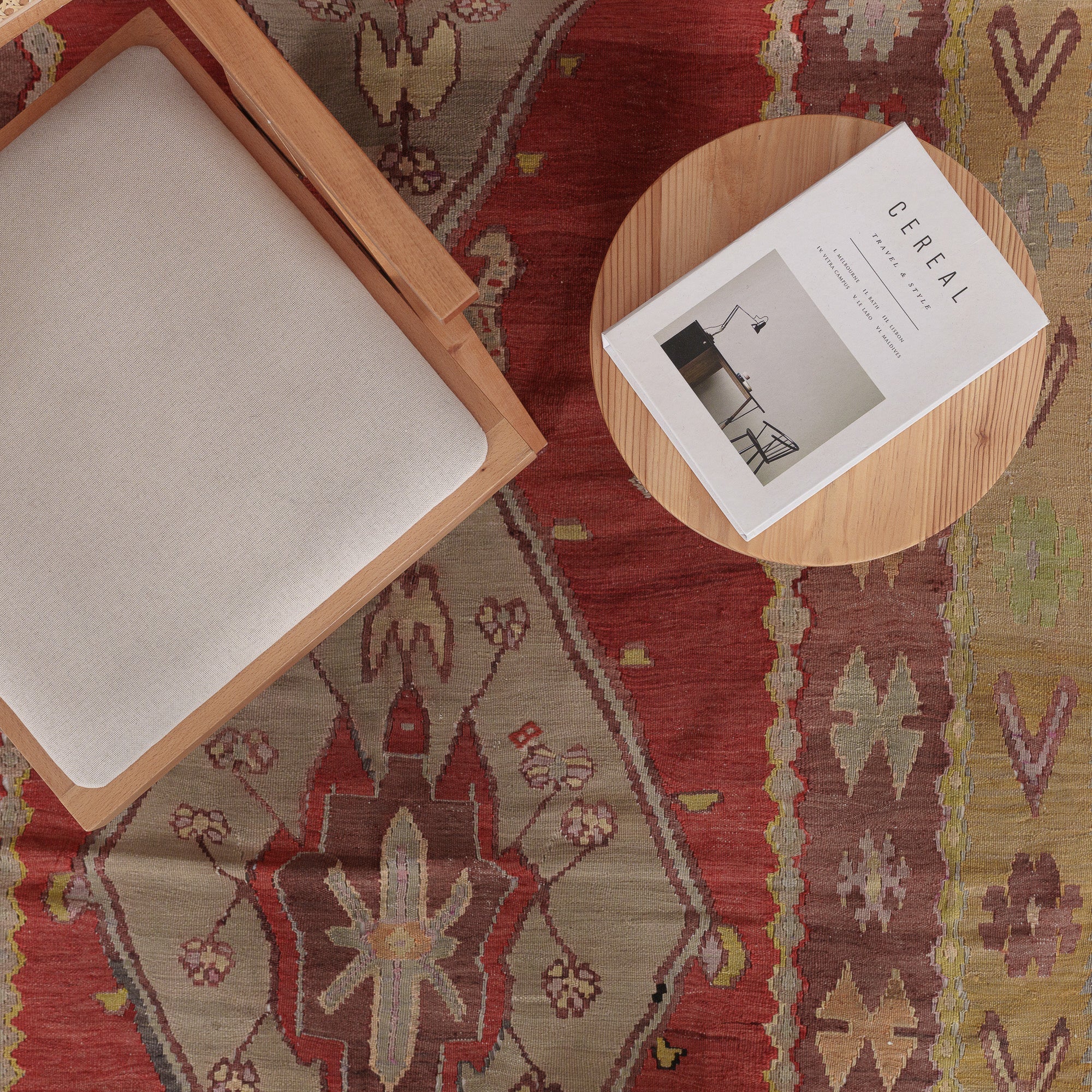 Qaelinena - Vintage Turkish Area Rug