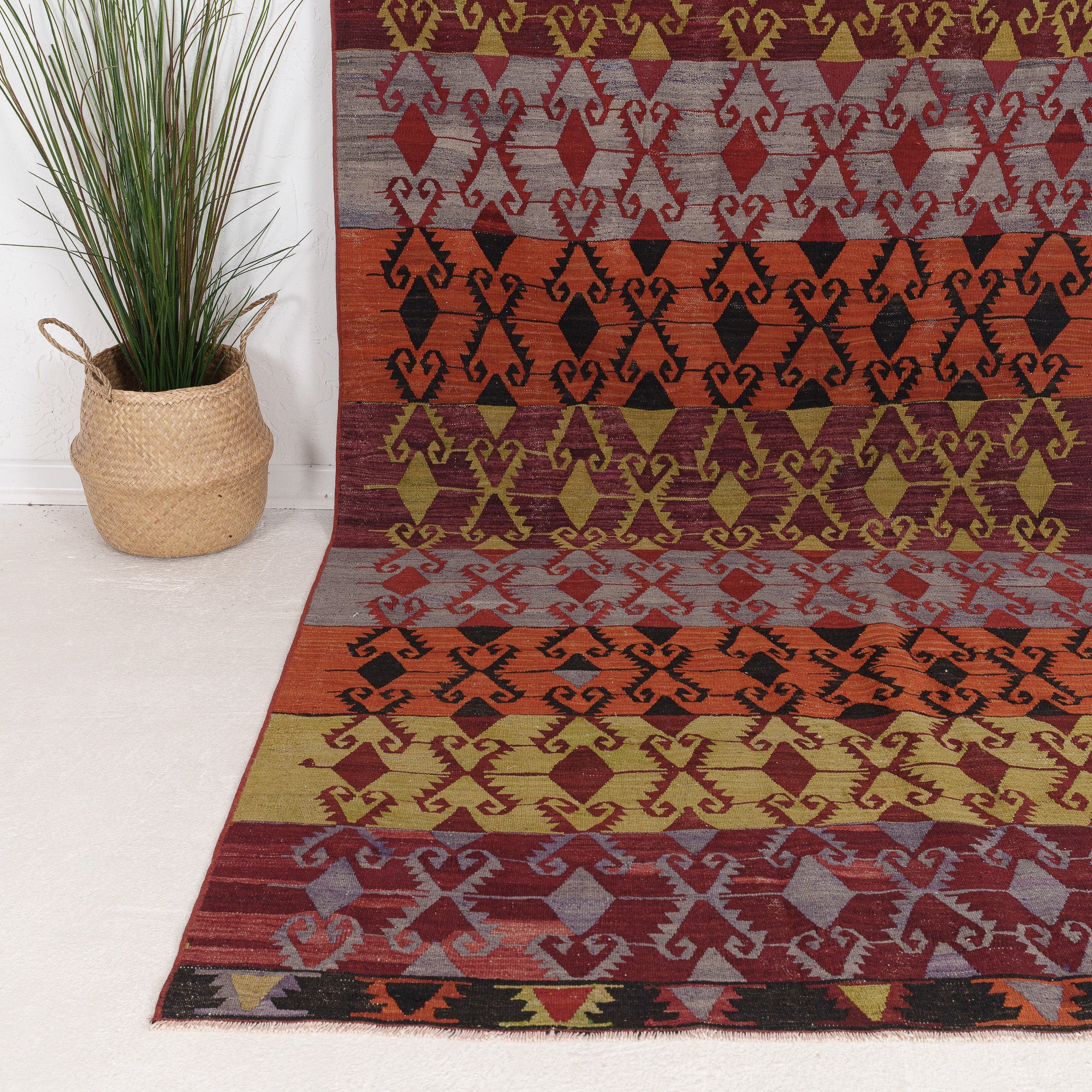 Taelysia - Vintage Turkish Runner Rug