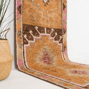 Kaeloria - Vintage Turkish Runner Rug