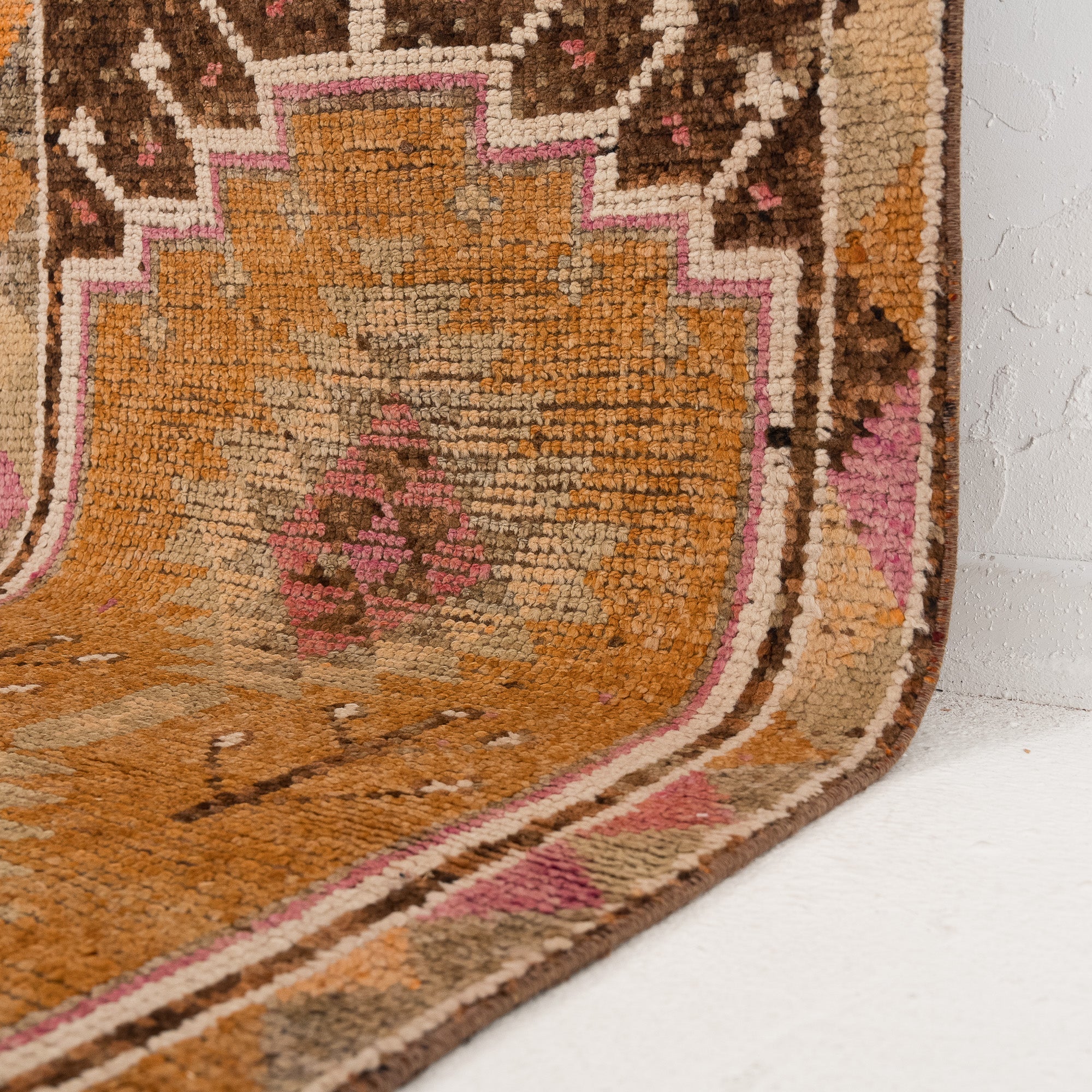 Kaeloria - Vintage Turkish Runner Rug