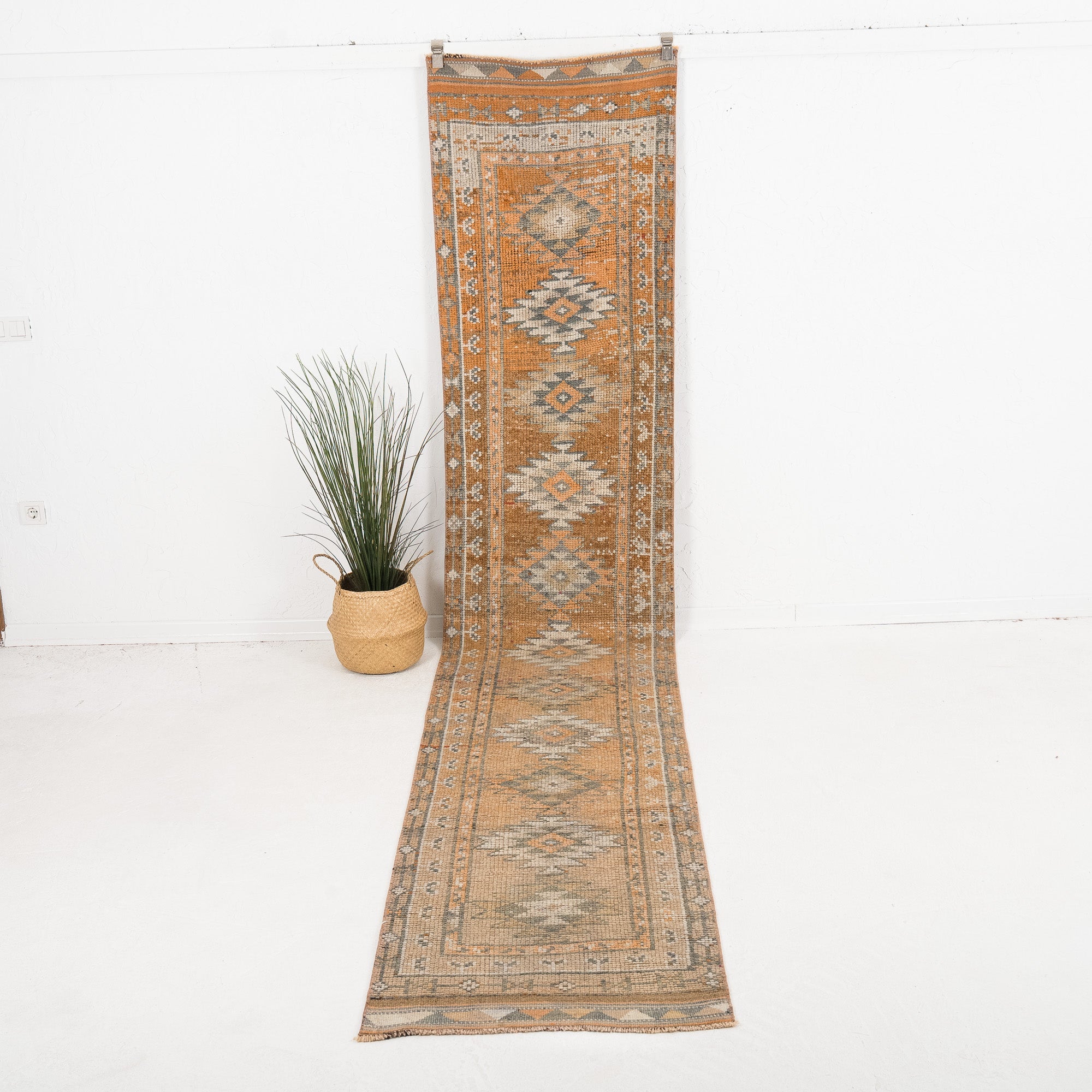 Velosia - Vintage Turkish Runner Rug
