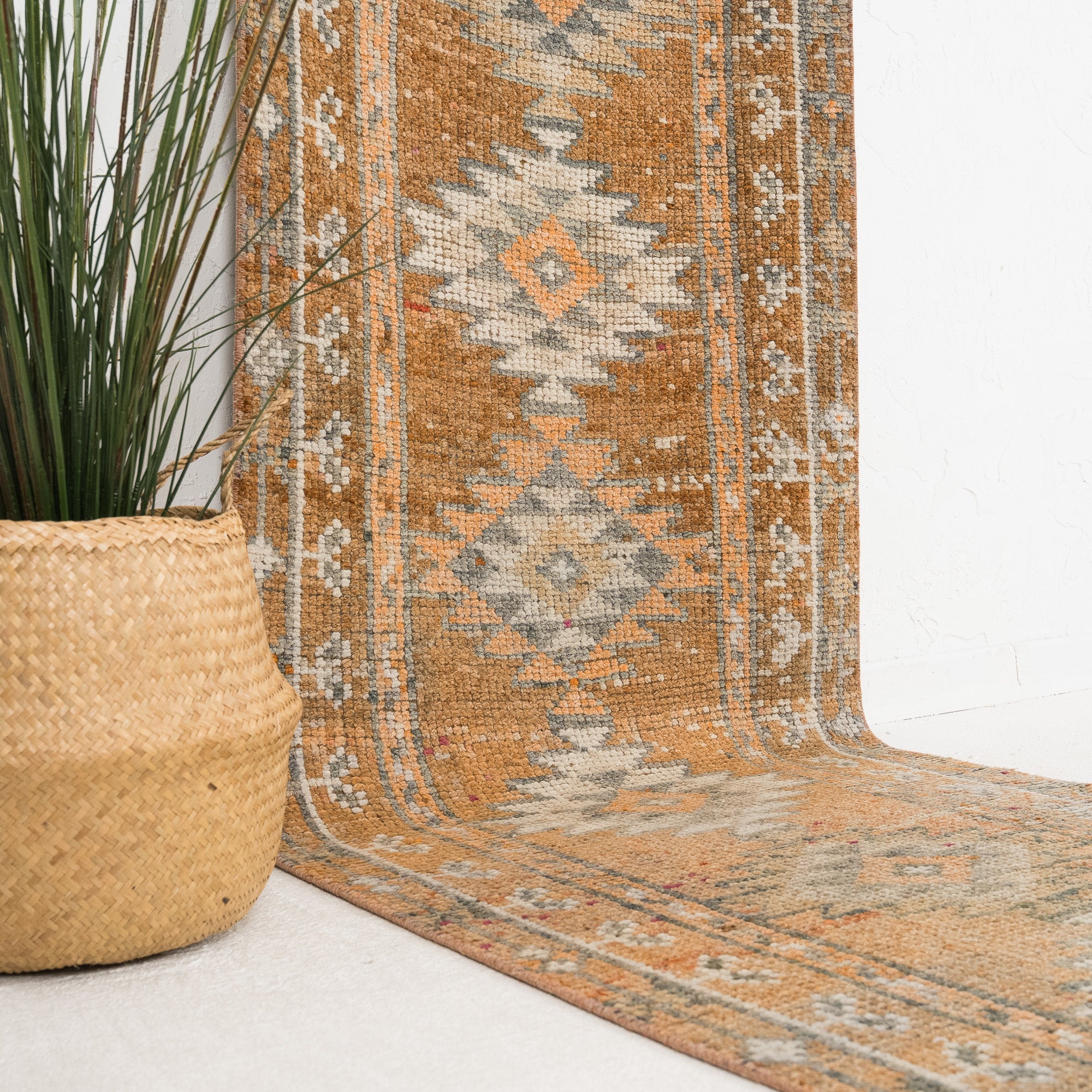 Velosia - Vintage Turkish Runner Rug