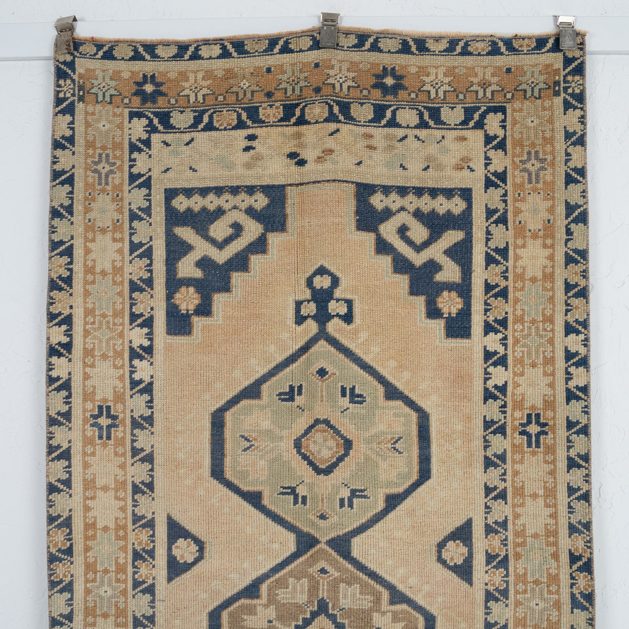 Alivienne - Handmade Turkish Rug, Rich in Tradition