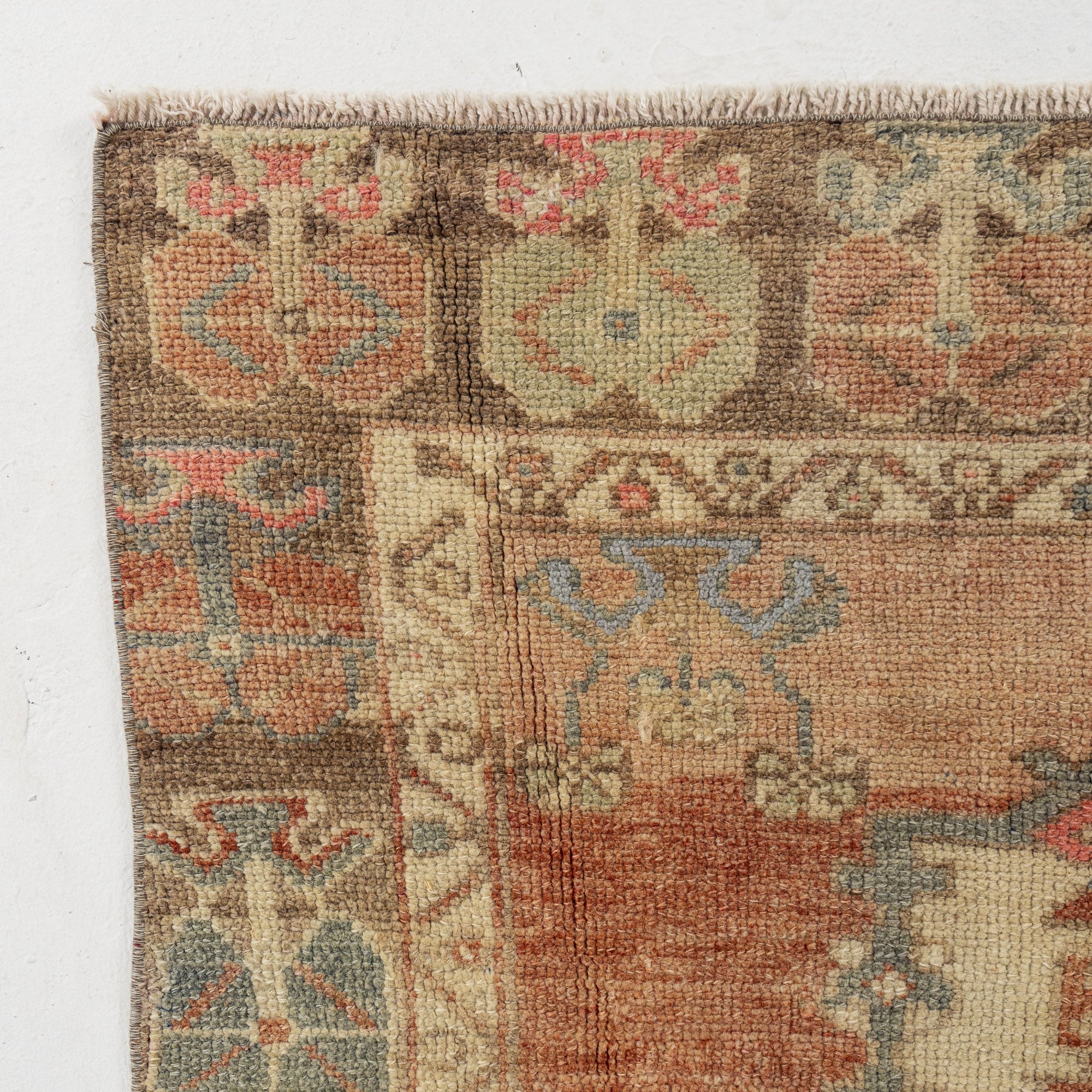 Thais - Dining Room Rug, Elegant Oriental Style