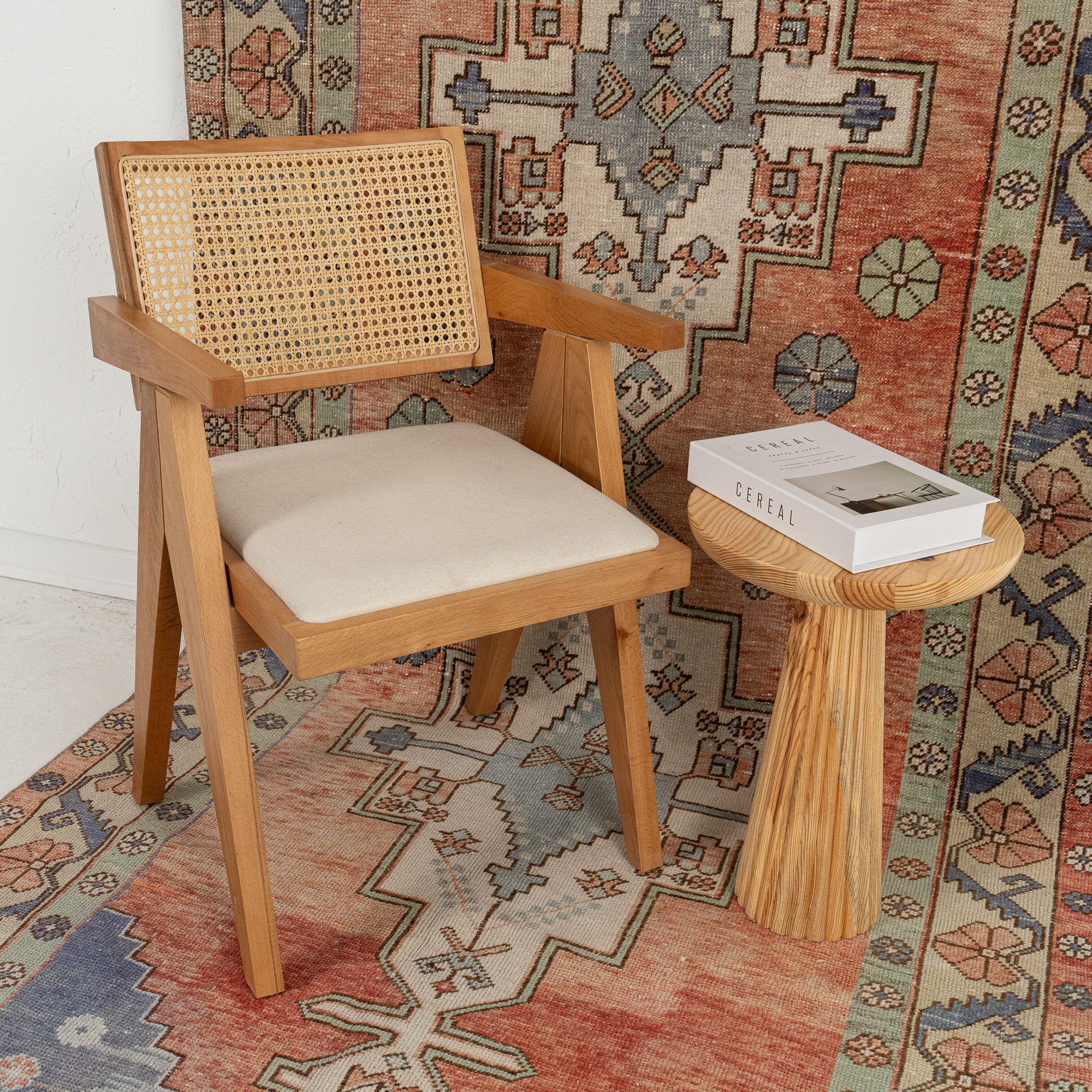 Rilana - Turkish Rug, Authentic and Vintage