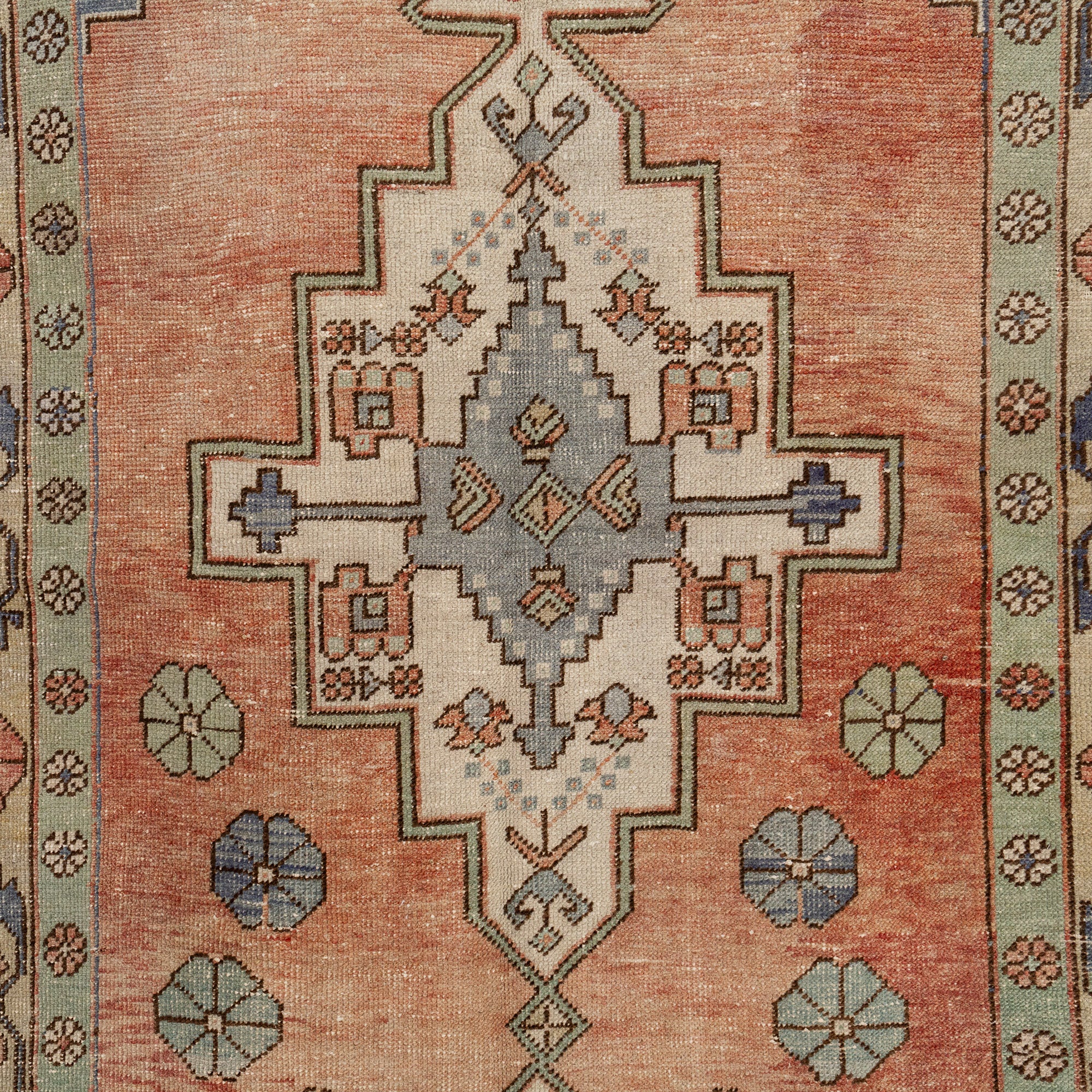 Rilana - Dining Room Rug, Elegant Oriental Style