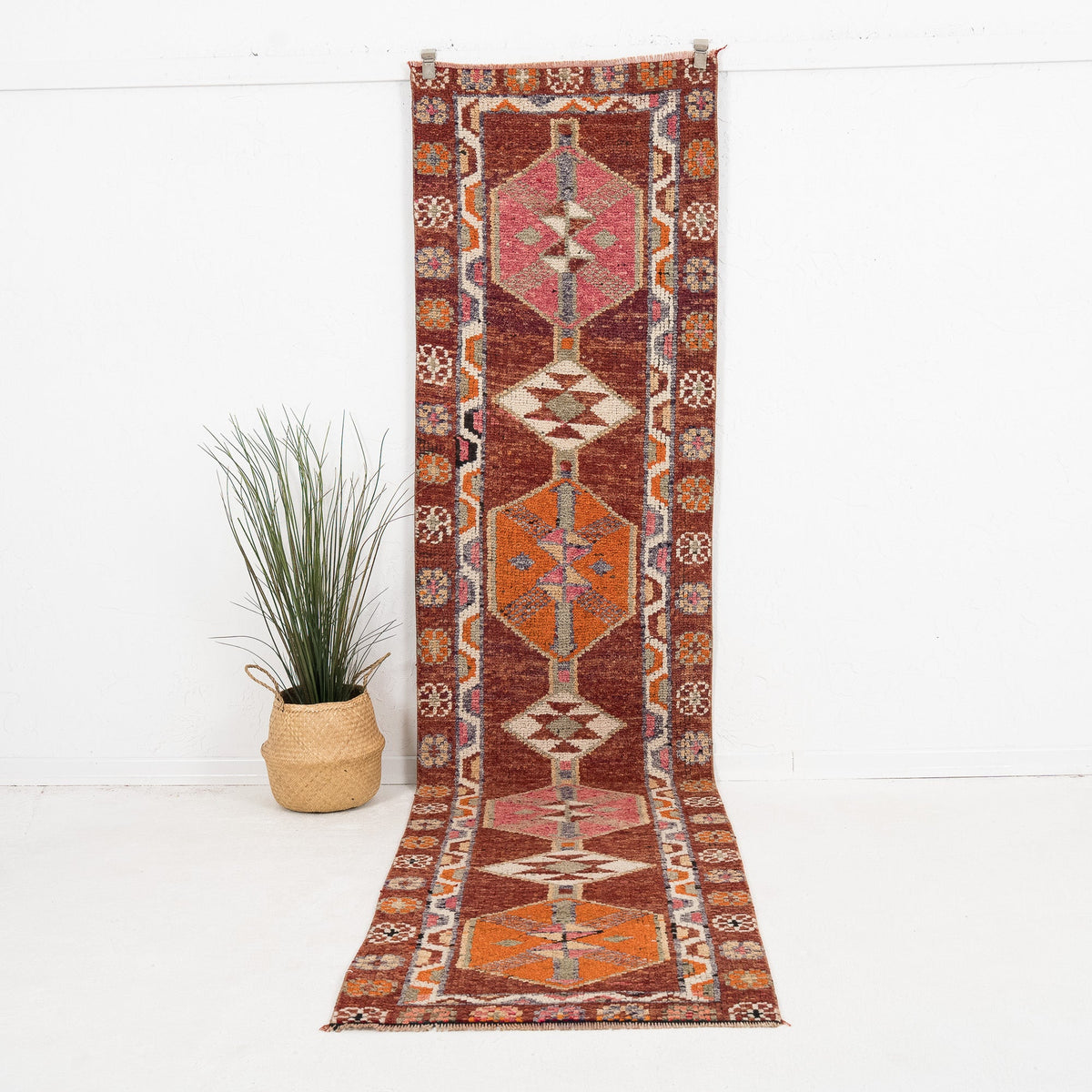 Vaeloria - Vintage Turkish Runner Rug