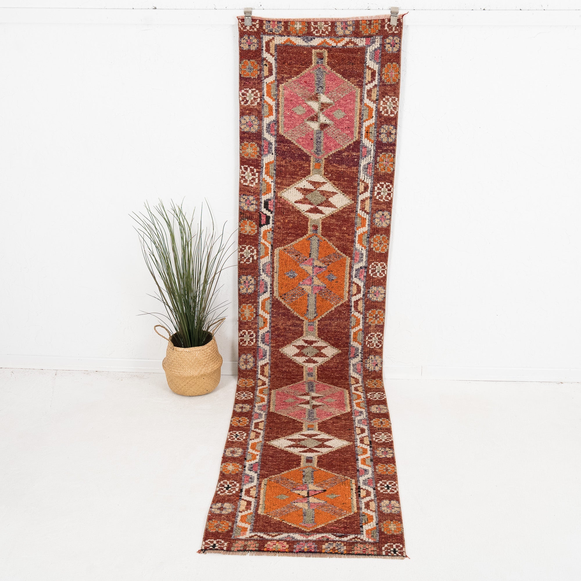 Vaeloria - Vintage Turkish Runner Rug