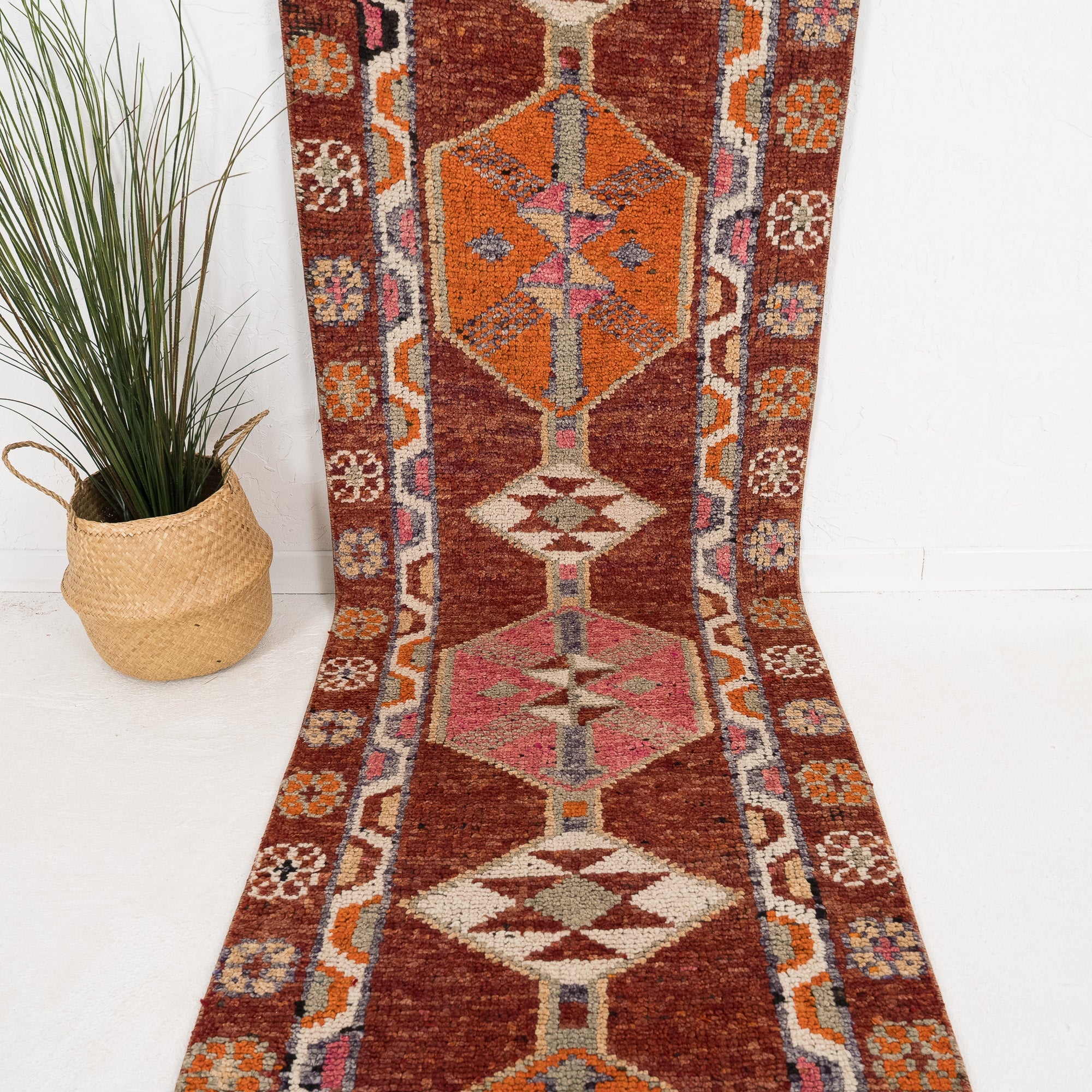 Vaeloria - Vintage Turkish Runner Rug