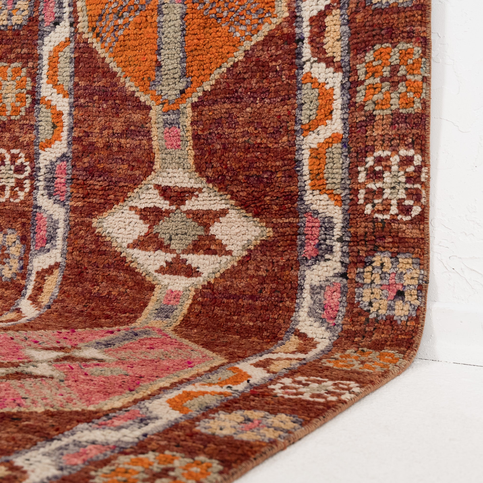 Vaeloria - Vintage Turkish Runner Rug