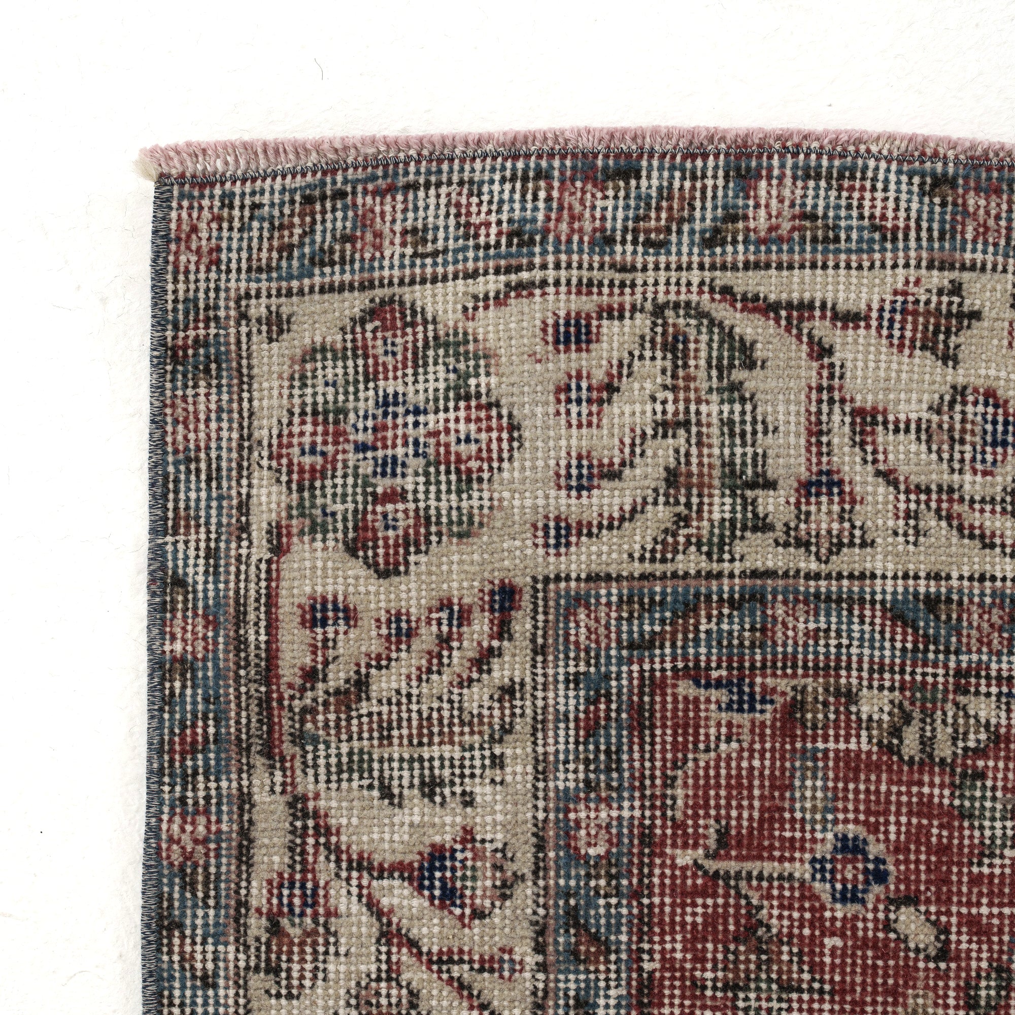 Avenya - Oriental Vintage Rug, Collector's Edition