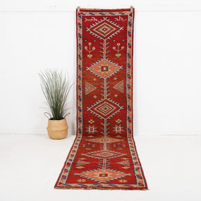 Mirelyra - Vintage Turkish Runner Rug