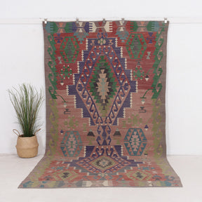 Naelisis - Vintage Turkish Area Rug