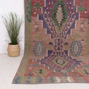Naelisis - Vintage Turkish Area Rug